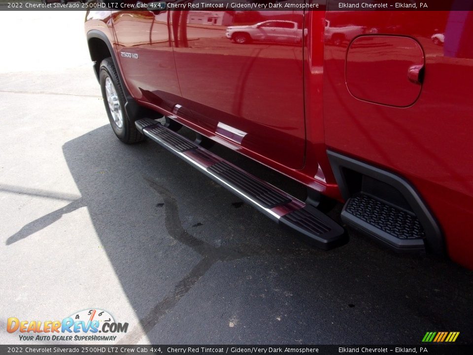 2022 Chevrolet Silverado 2500HD LTZ Crew Cab 4x4 Cherry Red Tintcoat / Gideon/Very Dark Atmosphere Photo #17