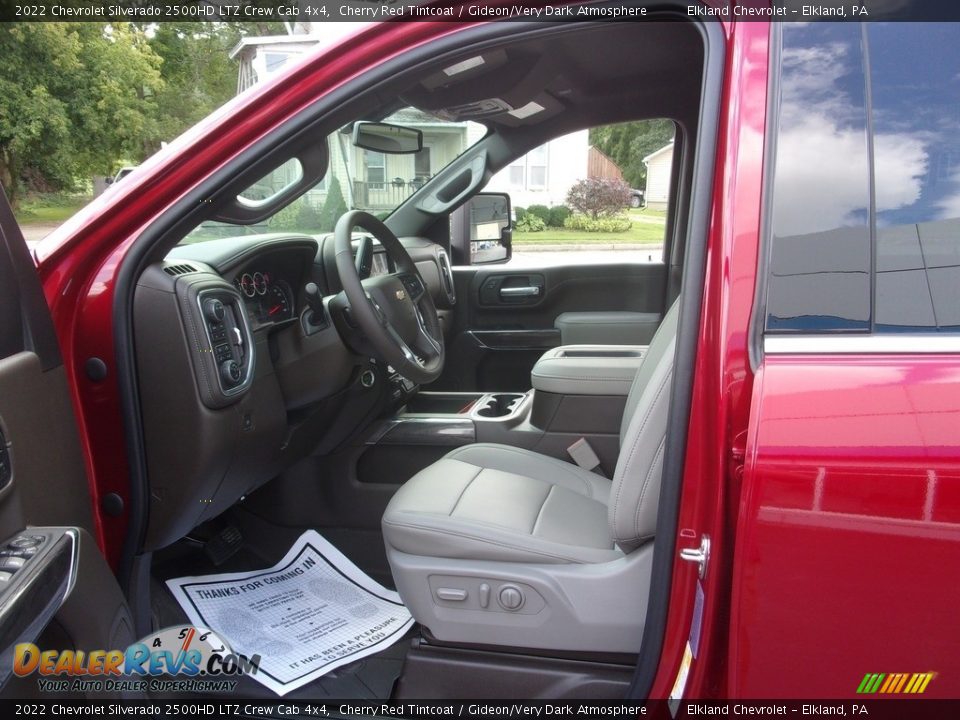 Front Seat of 2022 Chevrolet Silverado 2500HD LTZ Crew Cab 4x4 Photo #18