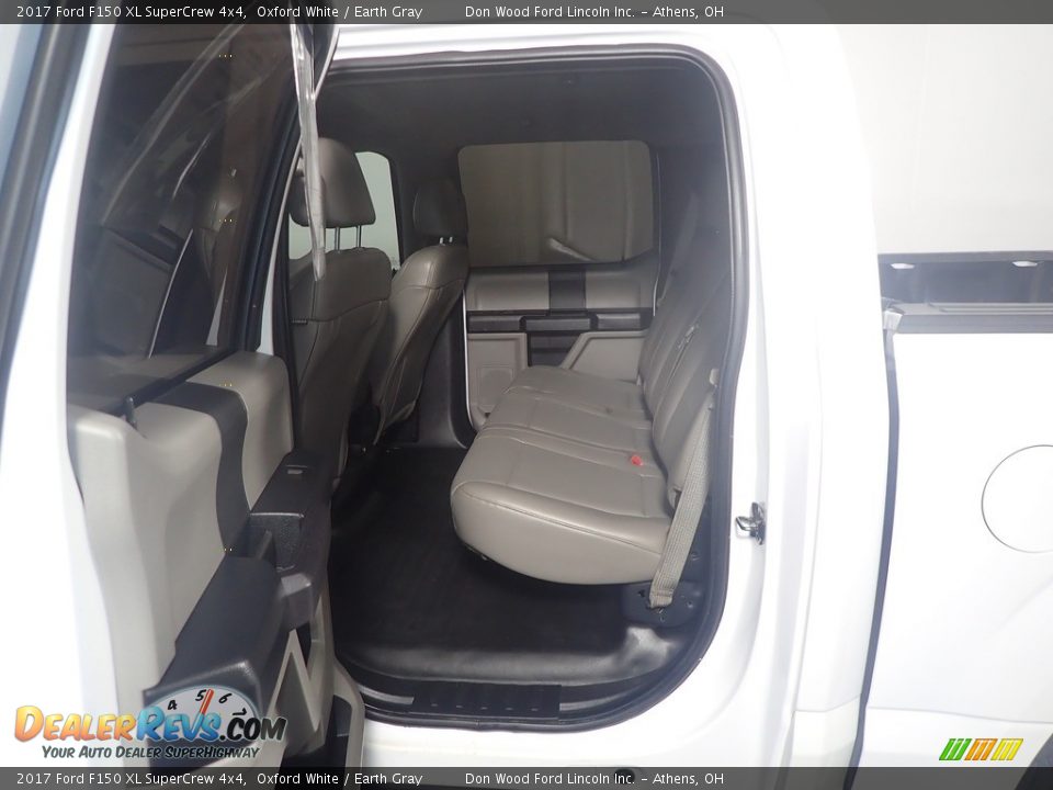 2017 Ford F150 XL SuperCrew 4x4 Oxford White / Earth Gray Photo #33