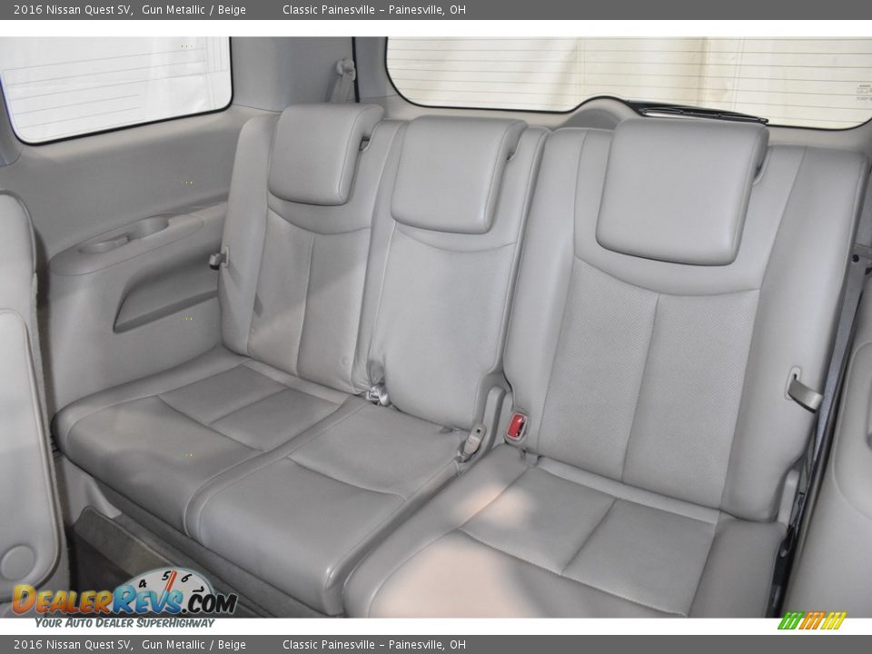 Rear Seat of 2016 Nissan Quest SV Photo #9