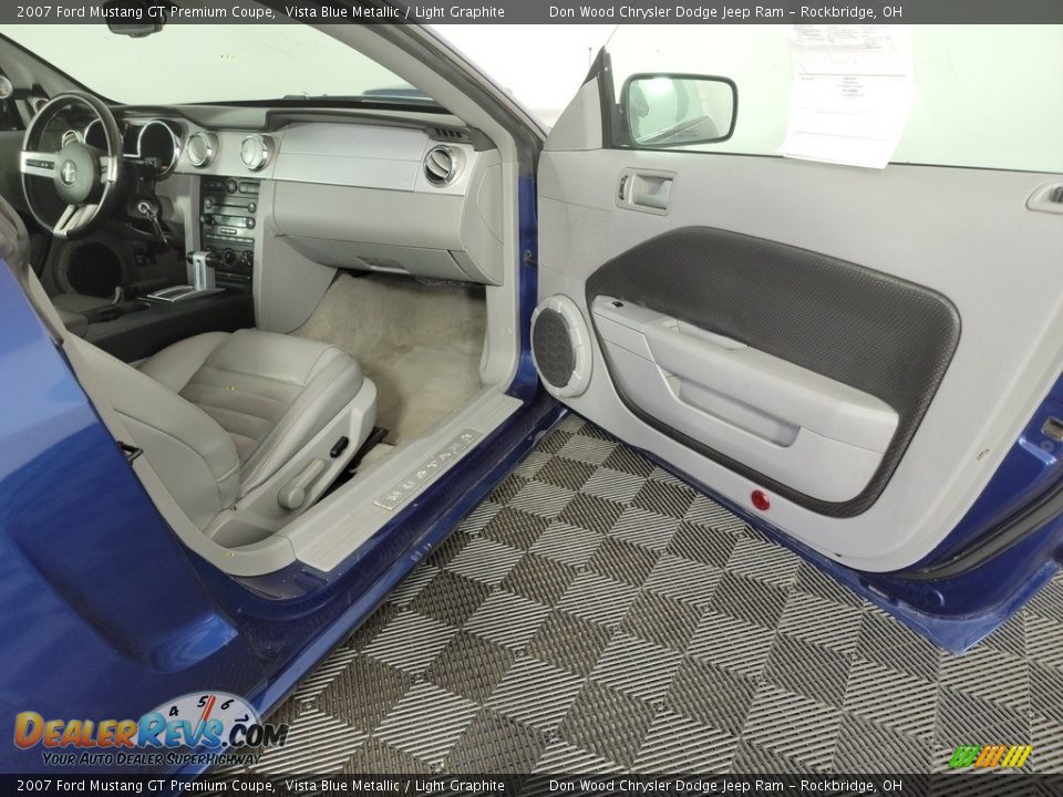 2007 Ford Mustang GT Premium Coupe Vista Blue Metallic / Light Graphite Photo #20