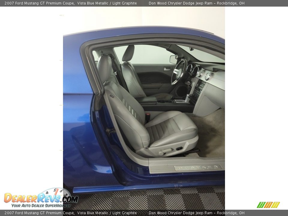 2007 Ford Mustang GT Premium Coupe Vista Blue Metallic / Light Graphite Photo #22