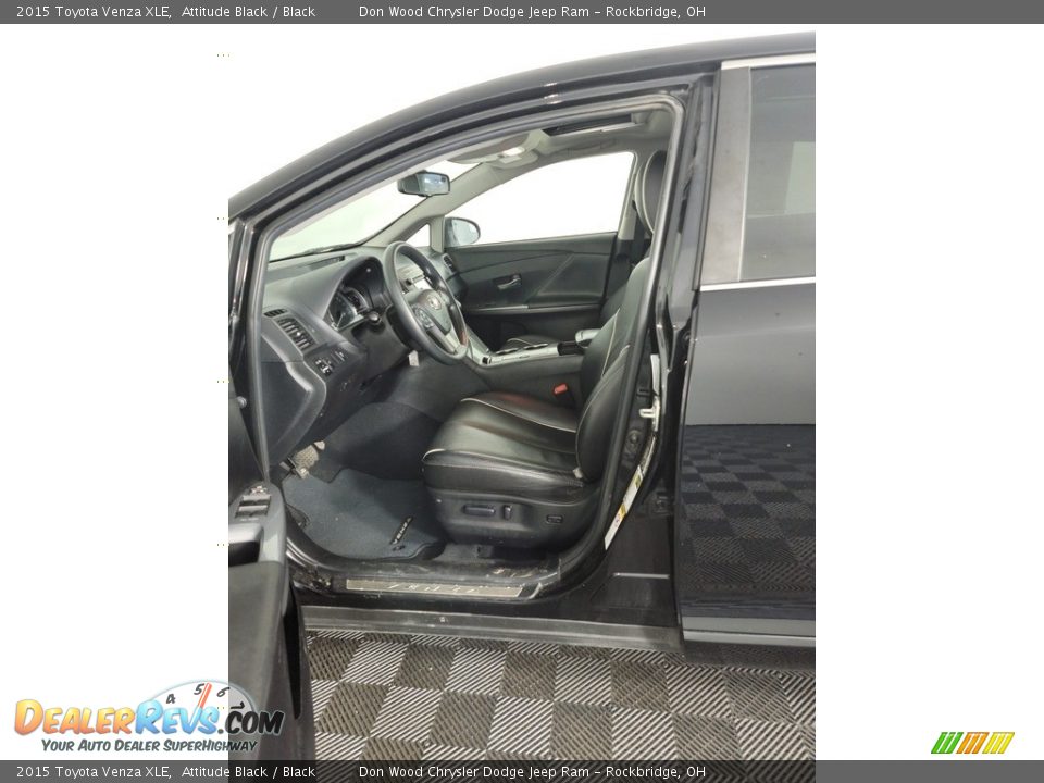 Front Seat of 2015 Toyota Venza XLE Photo #16
