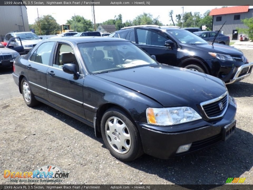 Front 3/4 View of 1999 Acura RL 3.5 Sedan Photo #3