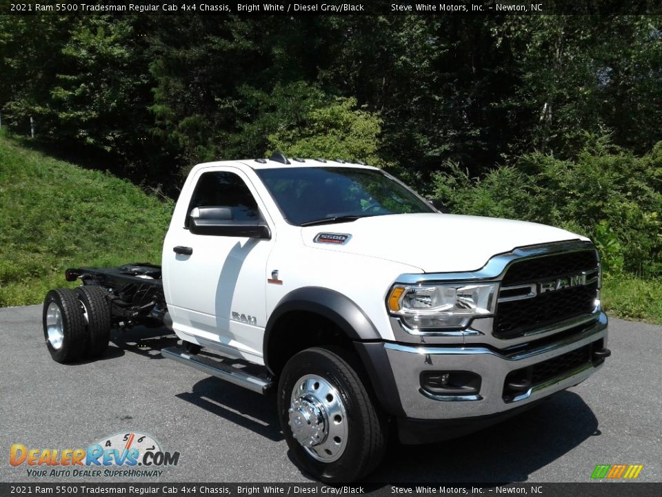 2021 Ram 5500 Tradesman Regular Cab 4x4 Chassis Bright White / Diesel Gray/Black Photo #4