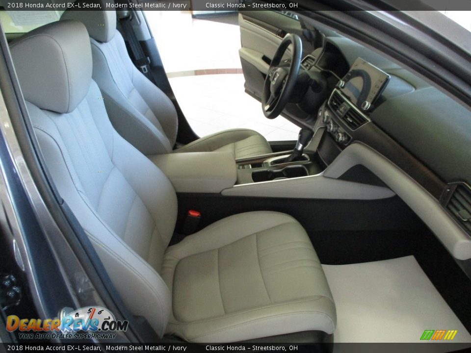 2018 Honda Accord EX-L Sedan Modern Steel Metallic / Ivory Photo #16