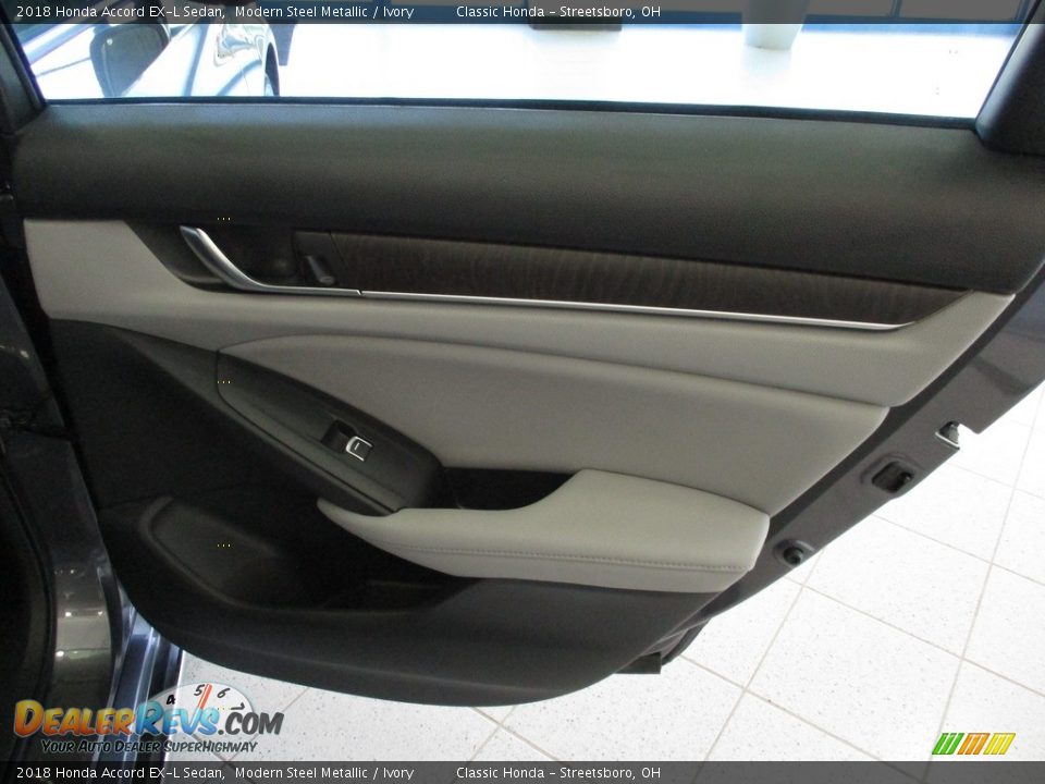 2018 Honda Accord EX-L Sedan Modern Steel Metallic / Ivory Photo #18