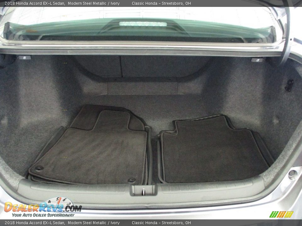 2018 Honda Accord EX-L Sedan Modern Steel Metallic / Ivory Photo #21
