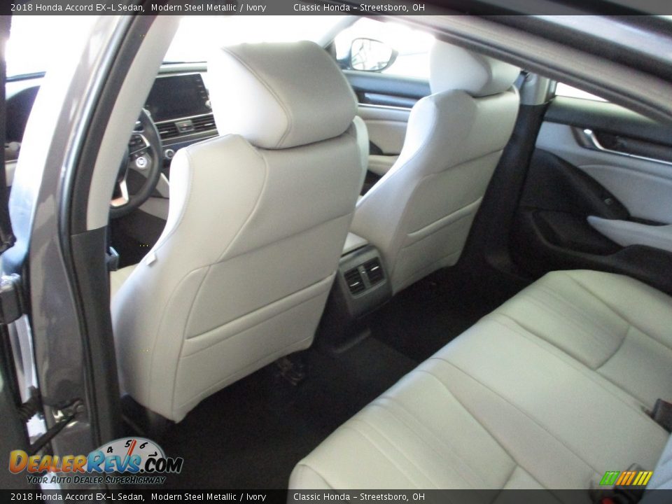 2018 Honda Accord EX-L Sedan Modern Steel Metallic / Ivory Photo #24