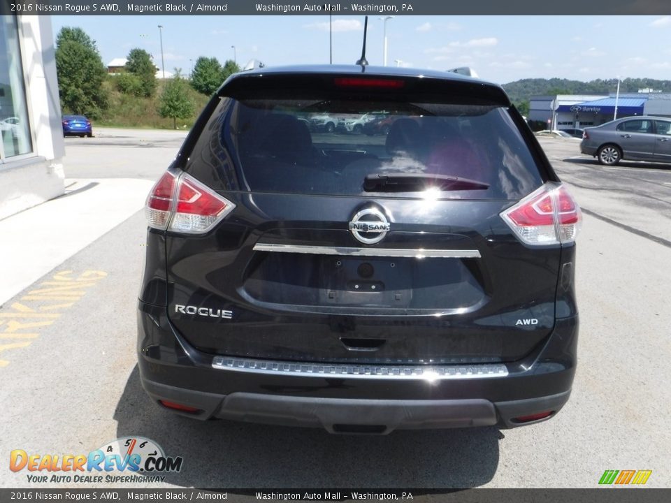 2016 Nissan Rogue S AWD Magnetic Black / Almond Photo #7