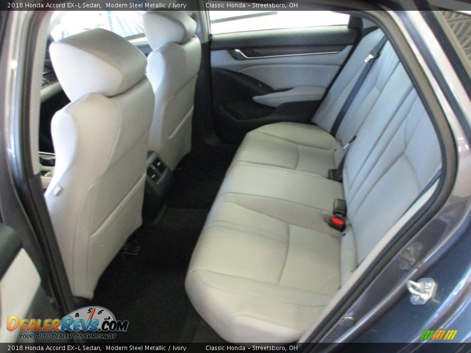2018 Honda Accord EX-L Sedan Modern Steel Metallic / Ivory Photo #25