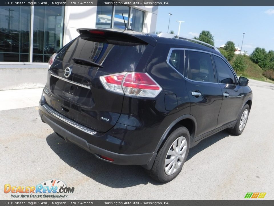 2016 Nissan Rogue S AWD Magnetic Black / Almond Photo #8