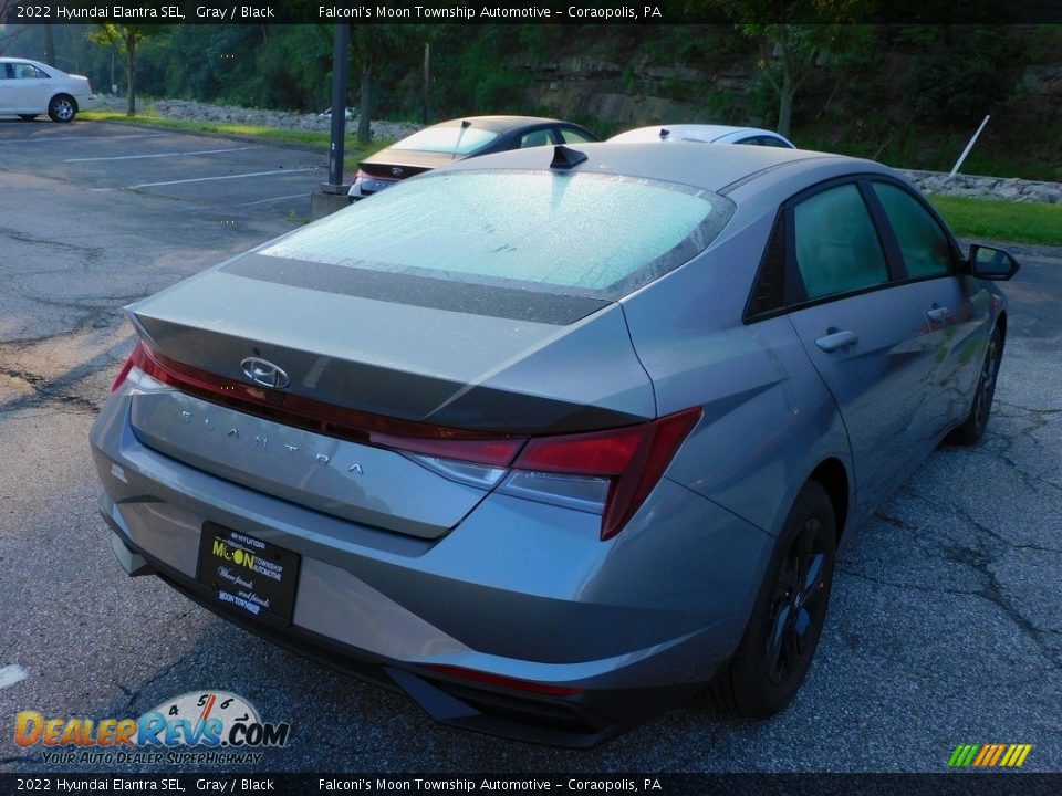 2022 Hyundai Elantra SEL Gray / Black Photo #2