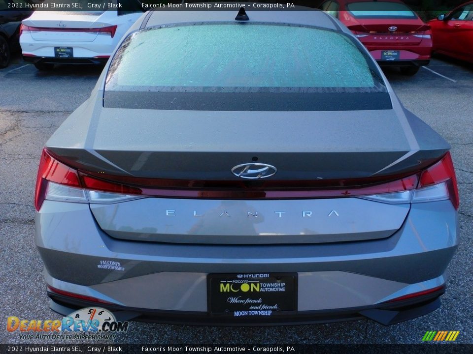 2022 Hyundai Elantra SEL Gray / Black Photo #3