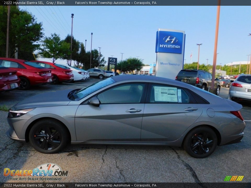 2022 Hyundai Elantra SEL Gray / Black Photo #6