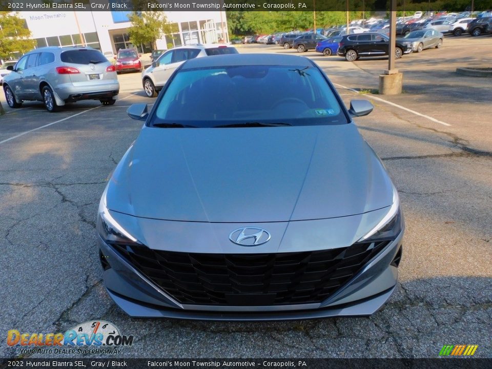 2022 Hyundai Elantra SEL Gray / Black Photo #8