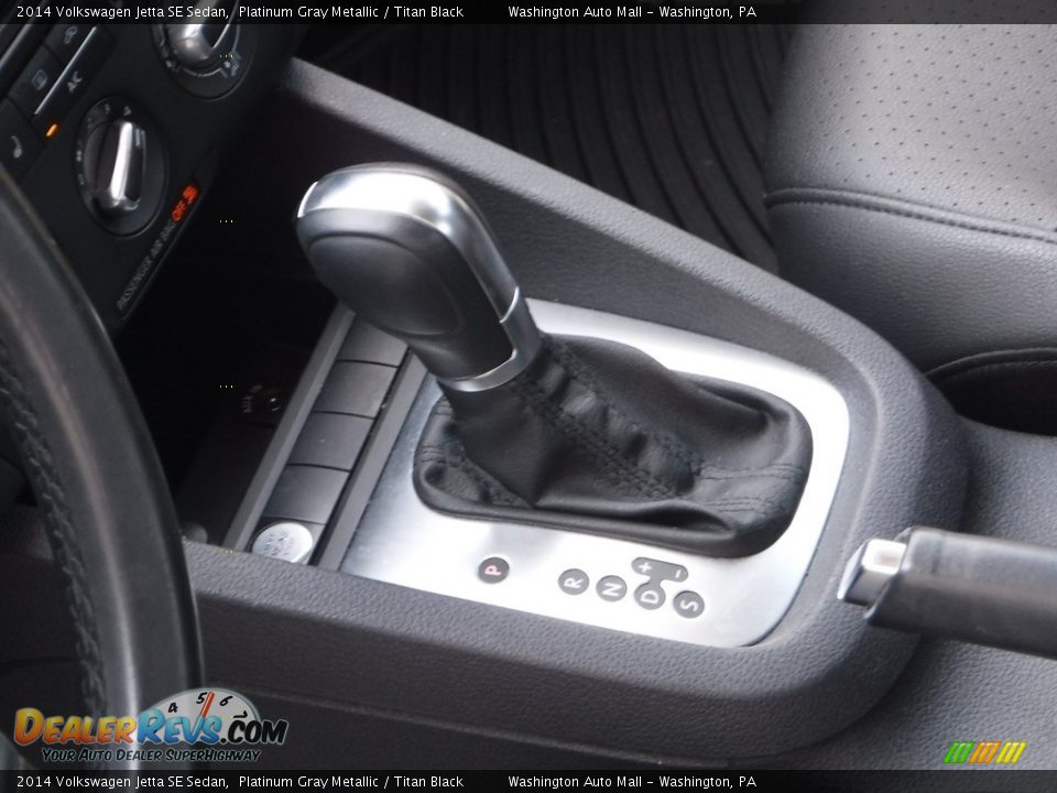 2014 Volkswagen Jetta SE Sedan Platinum Gray Metallic / Titan Black Photo #16