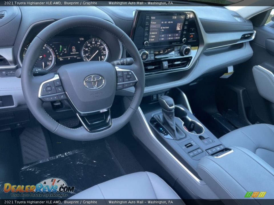 2021 Toyota Highlander XLE AWD Blueprint / Graphite Photo #3