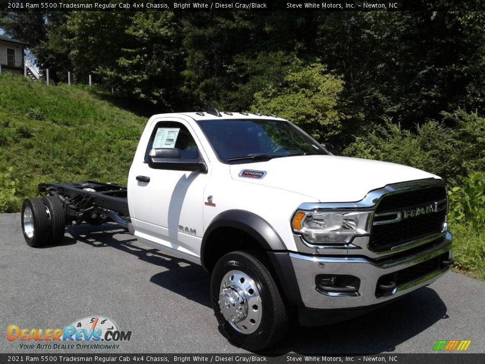 2021 Ram 5500 Tradesman Regular Cab 4x4 Chassis Bright White / Diesel Gray/Black Photo #4