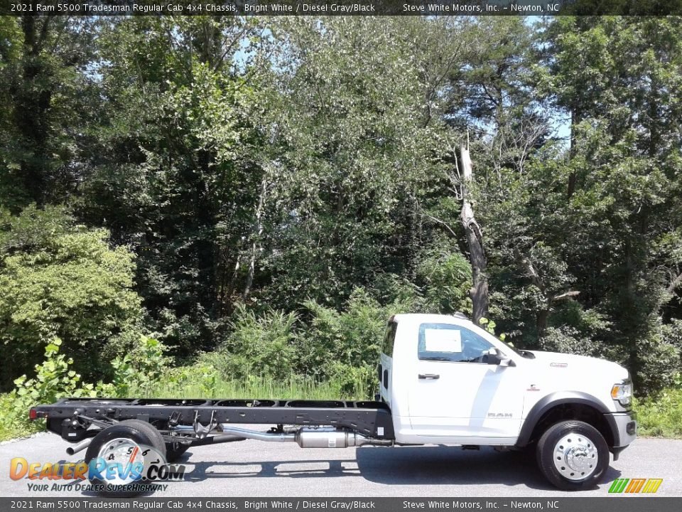 2021 Ram 5500 Tradesman Regular Cab 4x4 Chassis Bright White / Diesel Gray/Black Photo #5