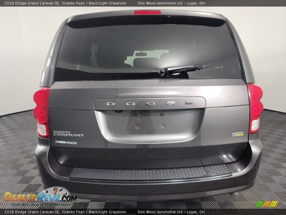 2018 Dodge Grand Caravan SE Granite Pearl / Black/Light Graystone Photo #8