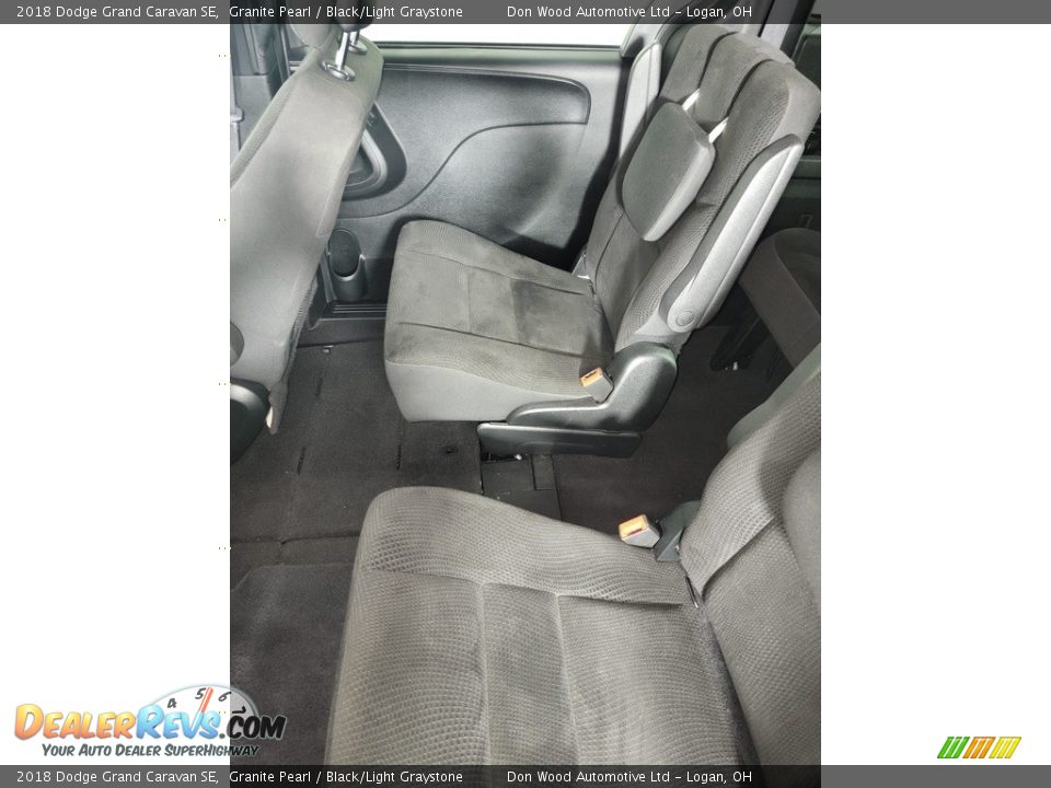 2018 Dodge Grand Caravan SE Granite Pearl / Black/Light Graystone Photo #24