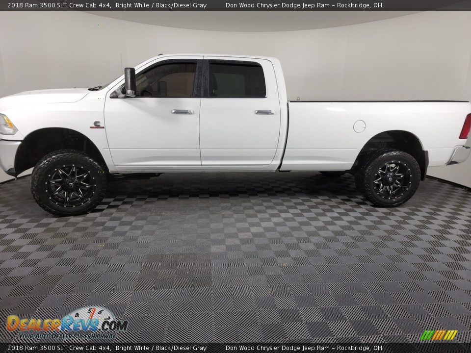 2018 Ram 3500 SLT Crew Cab 4x4 Bright White / Black/Diesel Gray Photo #5