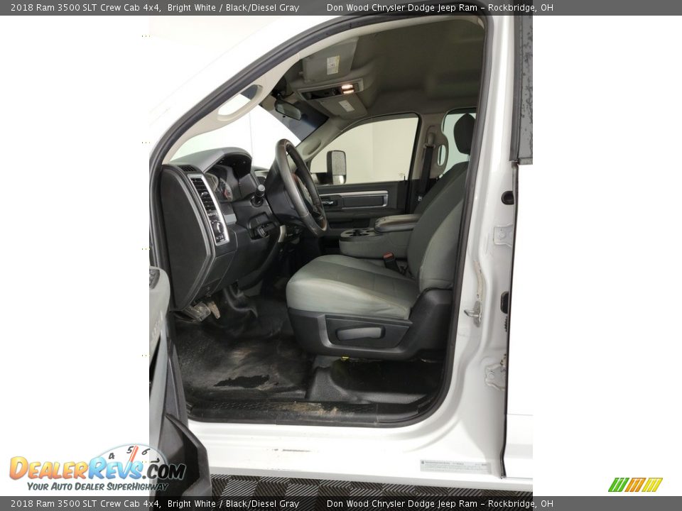 2018 Ram 3500 SLT Crew Cab 4x4 Bright White / Black/Diesel Gray Photo #14