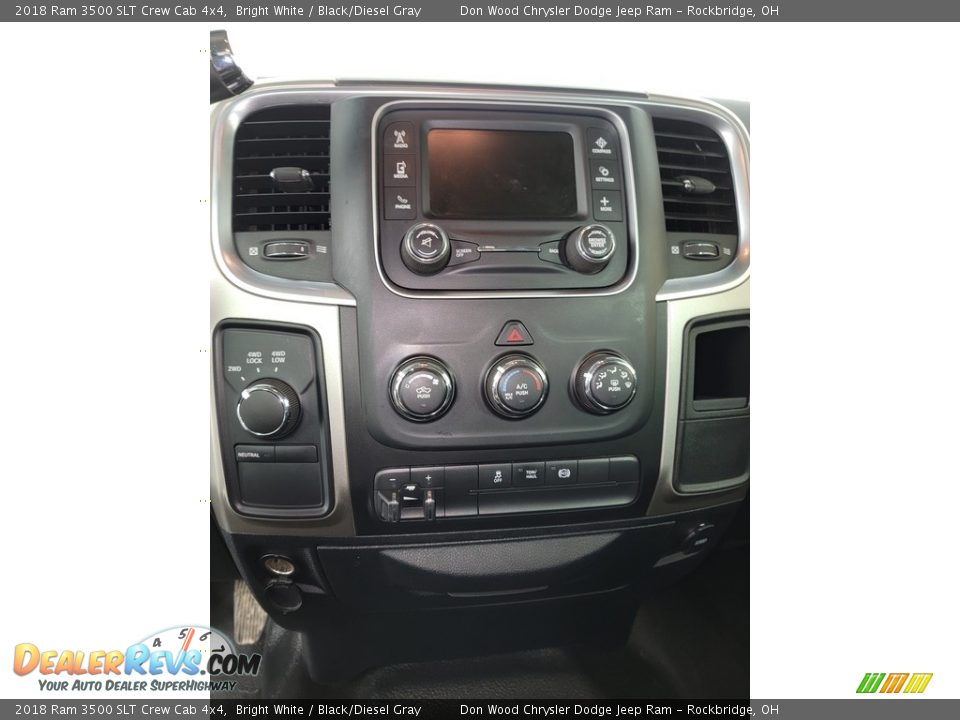 2018 Ram 3500 SLT Crew Cab 4x4 Bright White / Black/Diesel Gray Photo #20