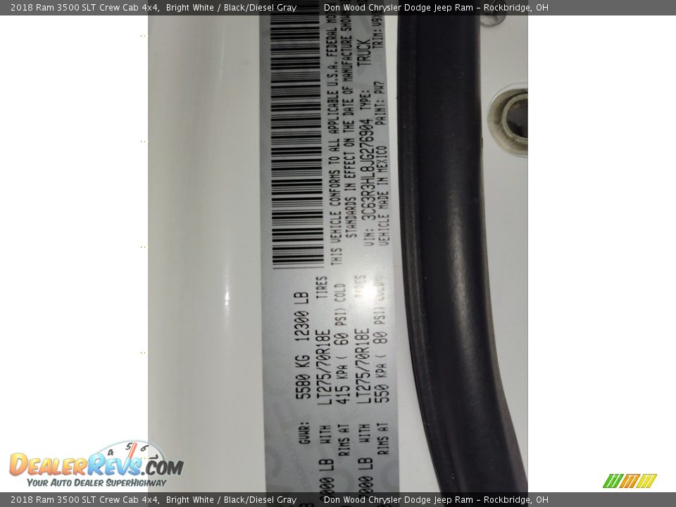 2018 Ram 3500 SLT Crew Cab 4x4 Bright White / Black/Diesel Gray Photo #22