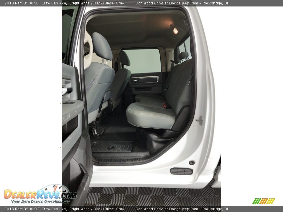 2018 Ram 3500 SLT Crew Cab 4x4 Bright White / Black/Diesel Gray Photo #25