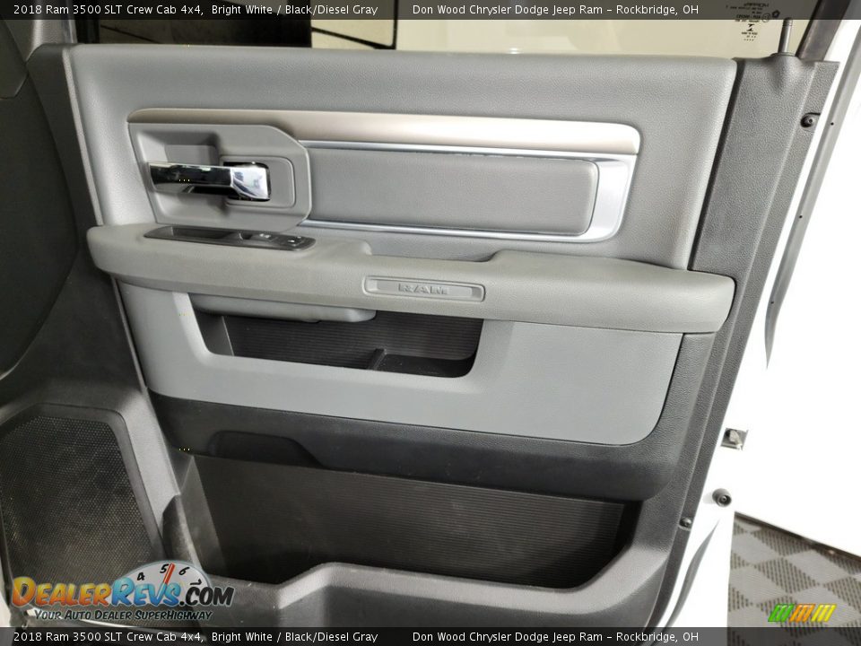 2018 Ram 3500 SLT Crew Cab 4x4 Bright White / Black/Diesel Gray Photo #28