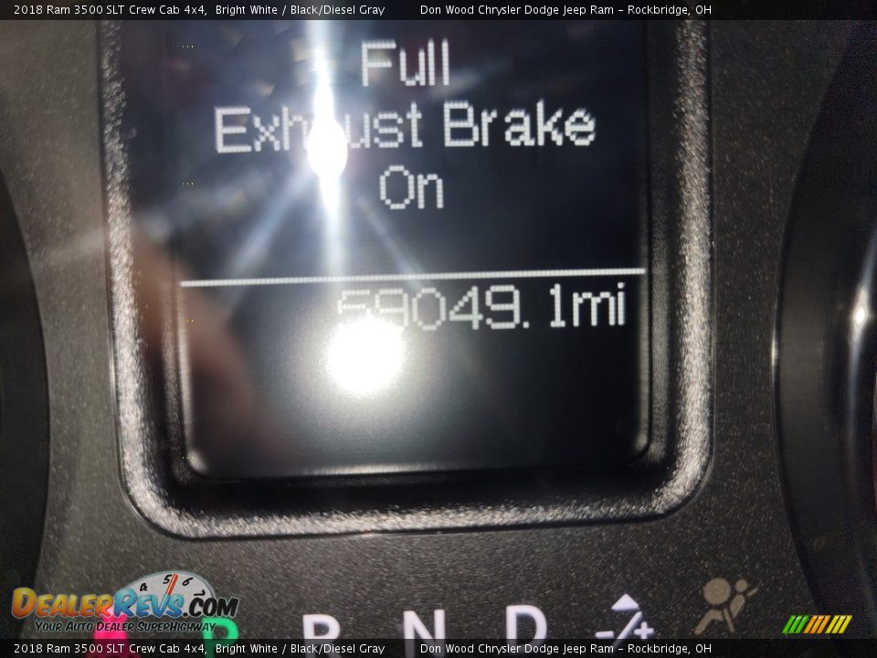 2018 Ram 3500 SLT Crew Cab 4x4 Bright White / Black/Diesel Gray Photo #31