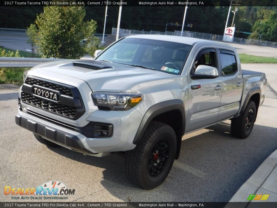 Front 3/4 View of 2017 Toyota Tacoma TRD Pro Double Cab 4x4 Photo #15