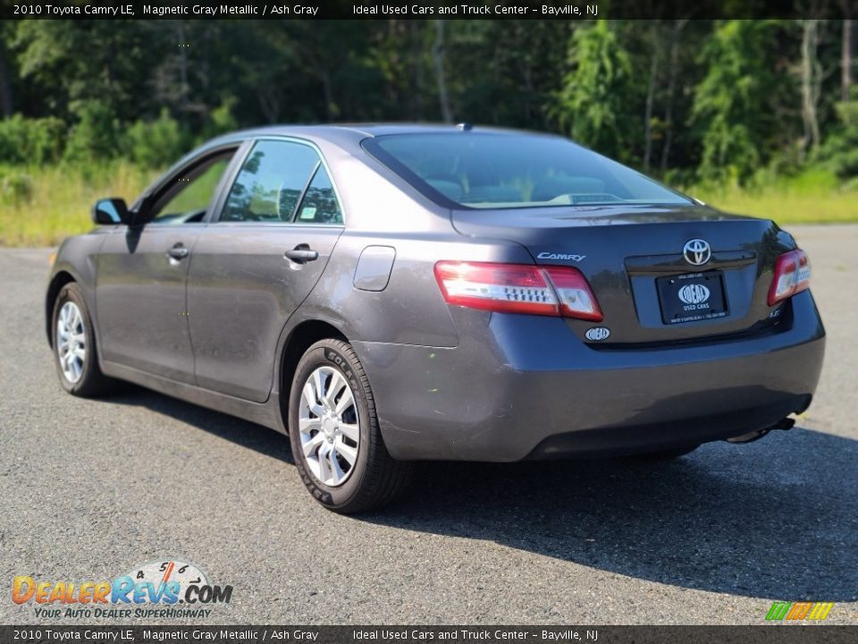 2010 Toyota Camry LE Magnetic Gray Metallic / Ash Gray Photo #3