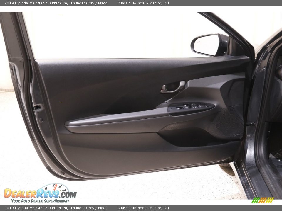 2019 Hyundai Veloster 2.0 Premium Thunder Gray / Black Photo #4