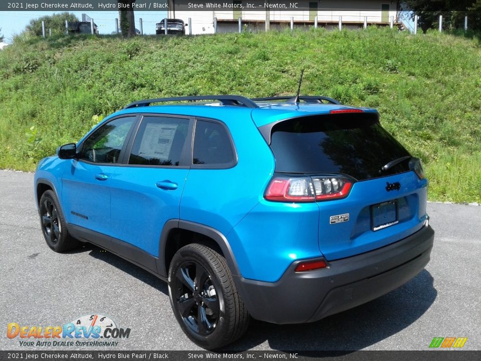 2021 Jeep Cherokee Altitude Hydro Blue Pearl / Black Photo #8