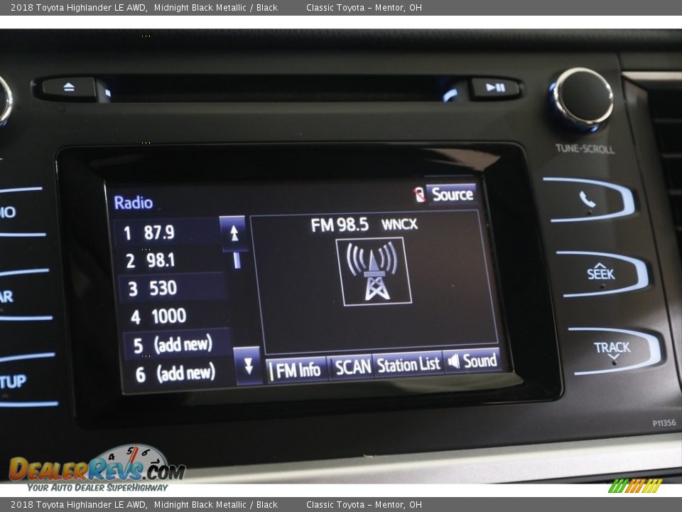 2018 Toyota Highlander LE AWD Midnight Black Metallic / Black Photo #10