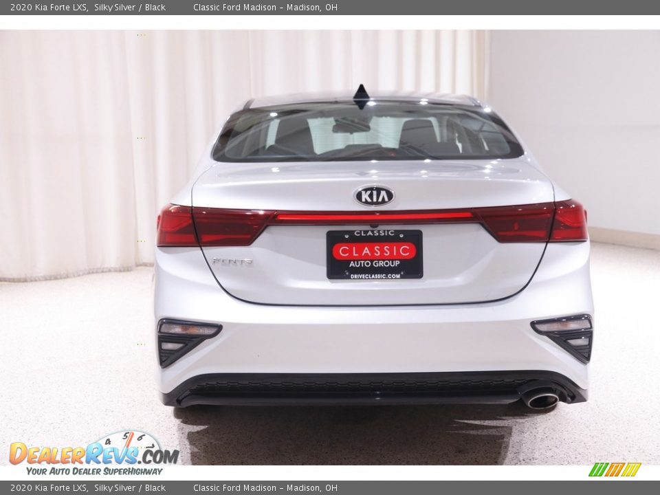 2020 Kia Forte LXS Silky Silver / Black Photo #17