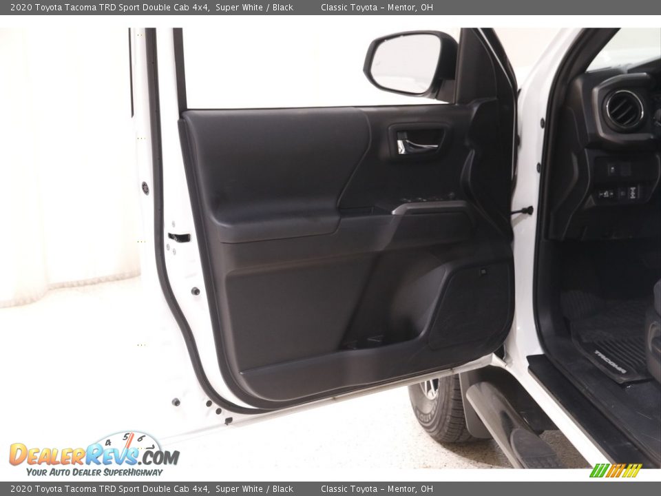 2020 Toyota Tacoma TRD Sport Double Cab 4x4 Super White / Black Photo #4