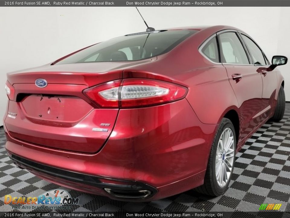2016 Ford Fusion SE AWD Ruby Red Metallic / Charcoal Black Photo #10