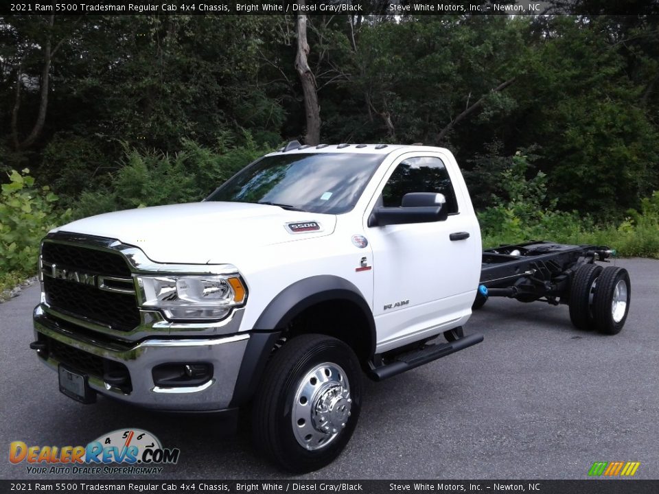 2021 Ram 5500 Tradesman Regular Cab 4x4 Chassis Bright White / Diesel Gray/Black Photo #2