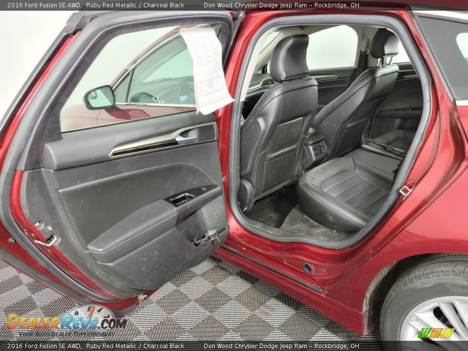 2016 Ford Fusion SE AWD Ruby Red Metallic / Charcoal Black Photo #24
