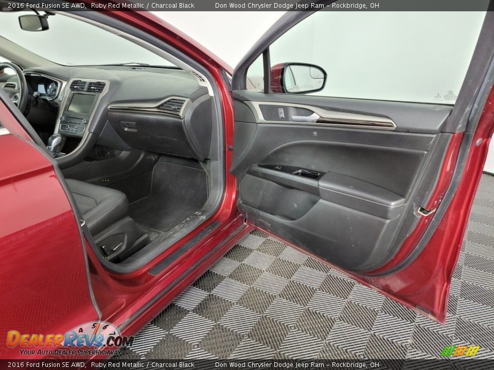 2016 Ford Fusion SE AWD Ruby Red Metallic / Charcoal Black Photo #25