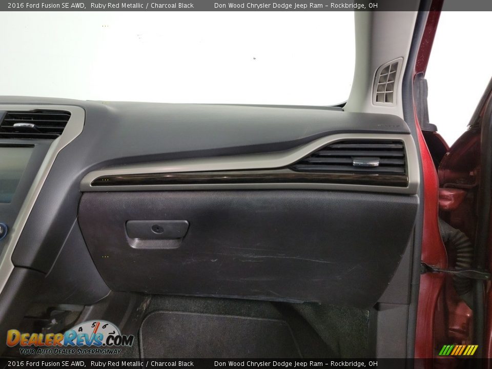 2016 Ford Fusion SE AWD Ruby Red Metallic / Charcoal Black Photo #28