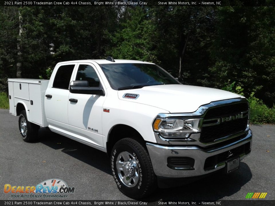 2021 Ram 2500 Tradesman Crew Cab 4x4 Chassis Bright White / Black/Diesel Gray Photo #4