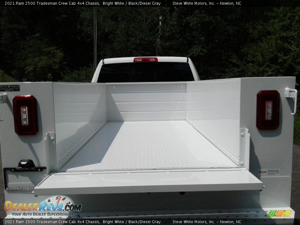 2021 Ram 2500 Tradesman Crew Cab 4x4 Chassis Bright White / Black/Diesel Gray Photo #9