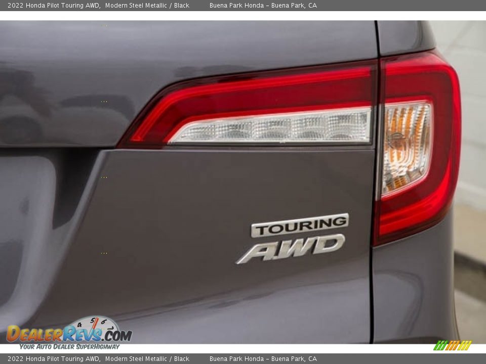 2022 Honda Pilot Touring AWD Logo Photo #7