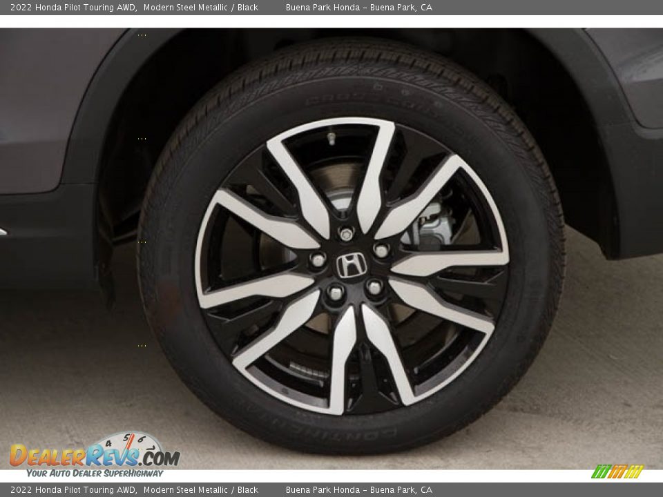 2022 Honda Pilot Touring AWD Wheel Photo #11