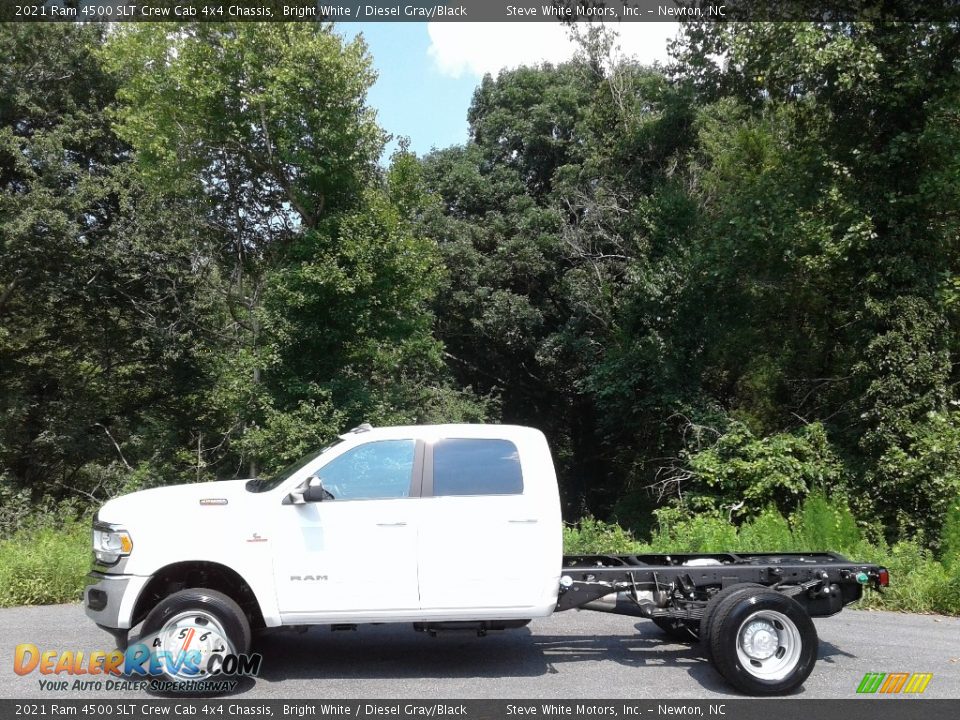 2021 Ram 4500 SLT Crew Cab 4x4 Chassis Bright White / Diesel Gray/Black Photo #1